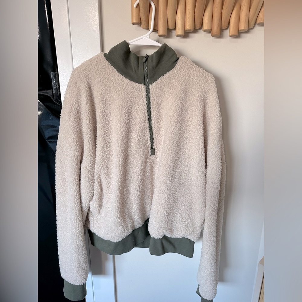NWOT Fabletics Sherpa quarter zip sweater